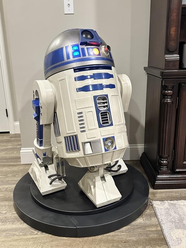 Weathering my Home Depot animatronic R2D2 to look JUST like the one in STAR WARS! 2 s l1600